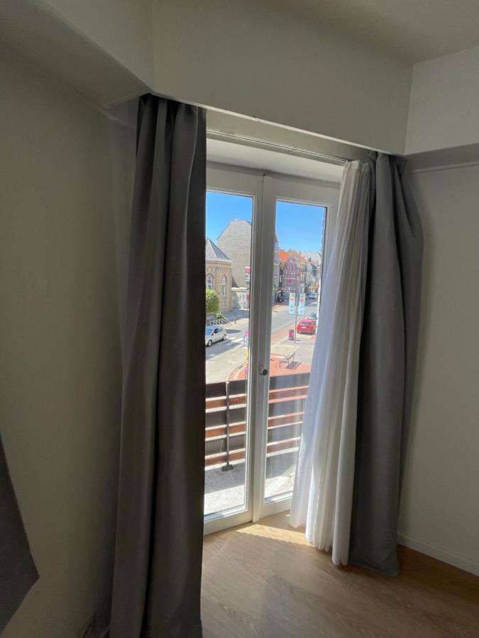 Appartamento Bofeelie Gezellig 2 Slaapkamer App Aan Zee In Het Bruisende Middelkerke! Esterno foto