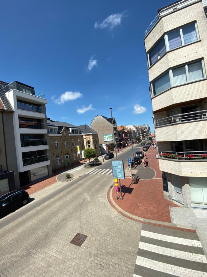 Appartamento Bofeelie Gezellig 2 Slaapkamer App Aan Zee In Het Bruisende Middelkerke! Esterno foto